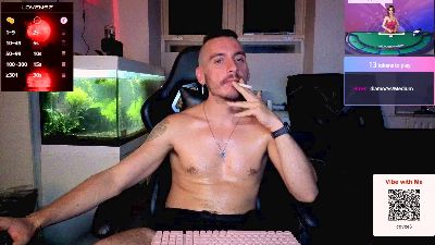 Rayzel_White live cam on Cam4