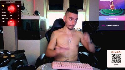 Rayzel_White live cam on Cam4