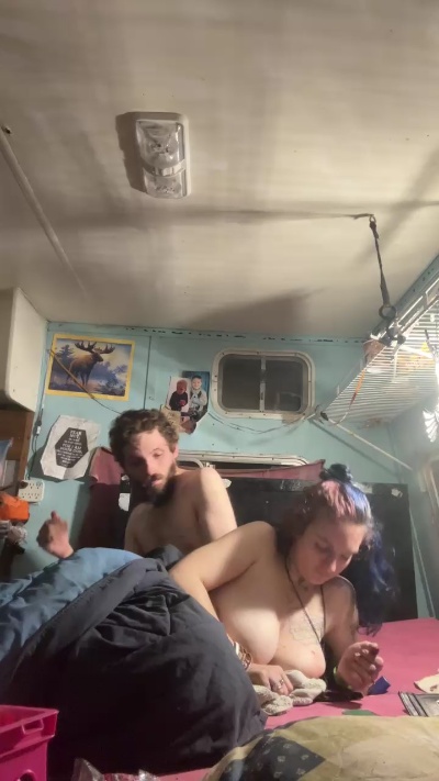 Rdontcare18 live cam on Cam4