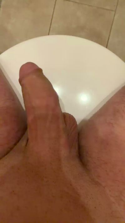 RealBigCum live cam on Cam4
