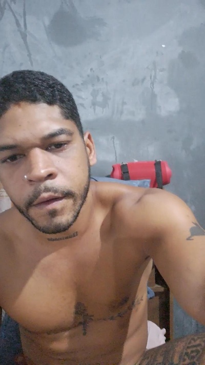 RealCriadoRio live cam on Cam4