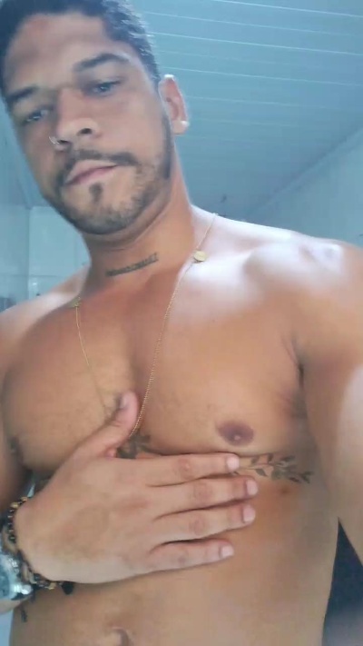 RealCriadoRio live cam on Cam4