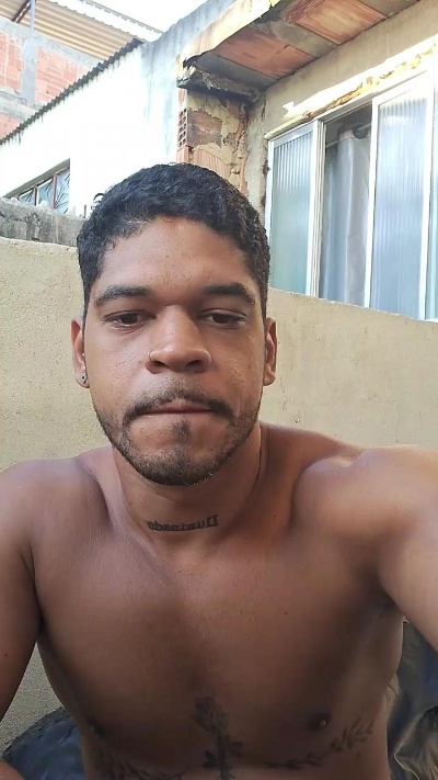 RealCriadoRio live cam on Cam4