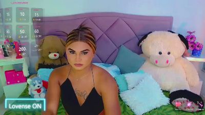 RealLovers_ live cam on Cam4