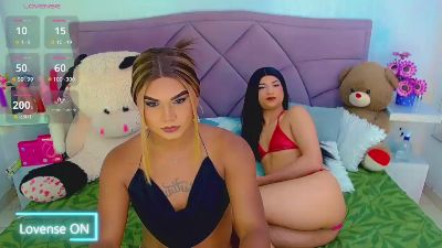 RealLovers_ live cam on Cam4