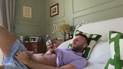 RealUzReloaded live cam on Cam4