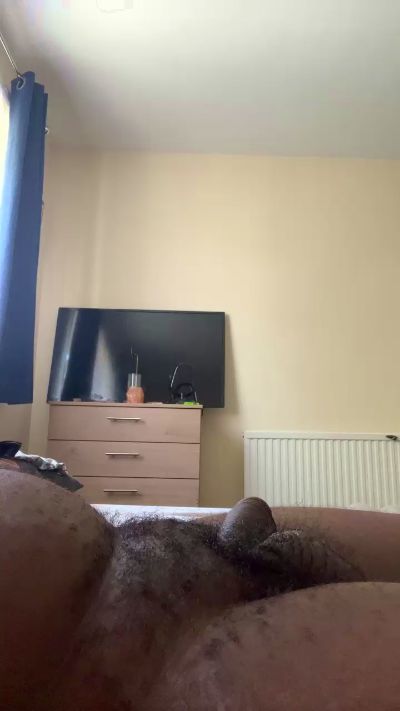 Realpervert9 live cam on Cam4