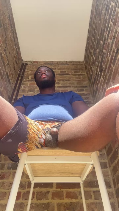 Realpervert9 live cam on Cam4