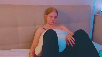 RebeccaCruz live cam on Cam4