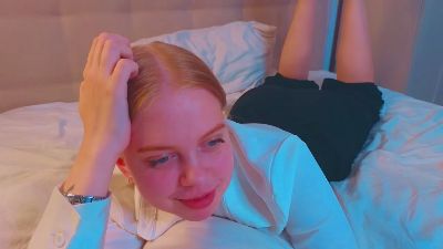 RebeccaCruz live cam on Cam4