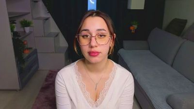 RebekahWinzer live cam on Cam4