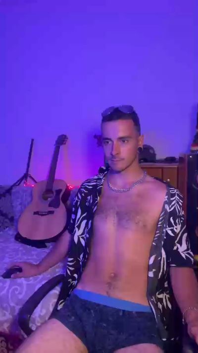 RebelNick live cam on Cam4