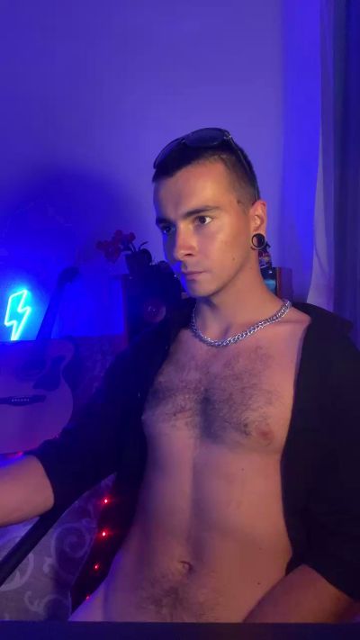 RebelNick live cam on Cam4