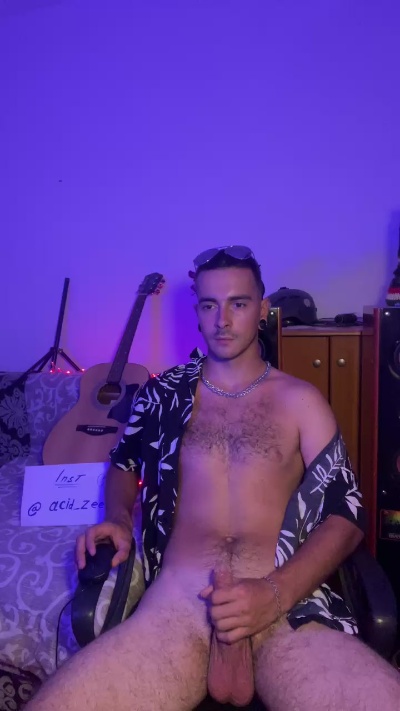 RebelNick live cam on Cam4