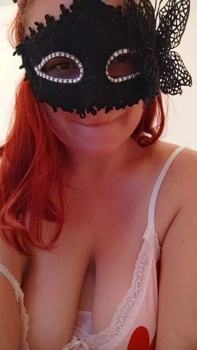 RebellaTha69 live cam on Cam4