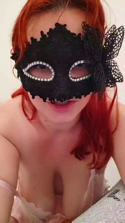 RebellaTha69 live cam on Cam4