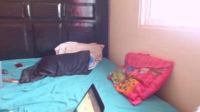 RedRubyyy live cam on Cam4