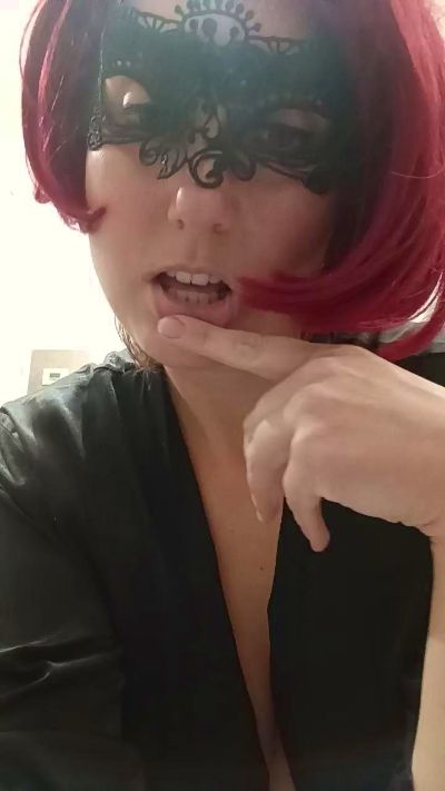 Redgirl906 live cam on Cam4