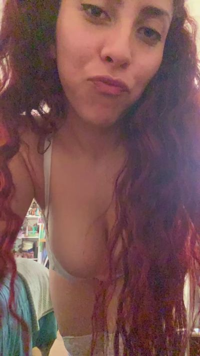 Reedgyal live cam on Cam4