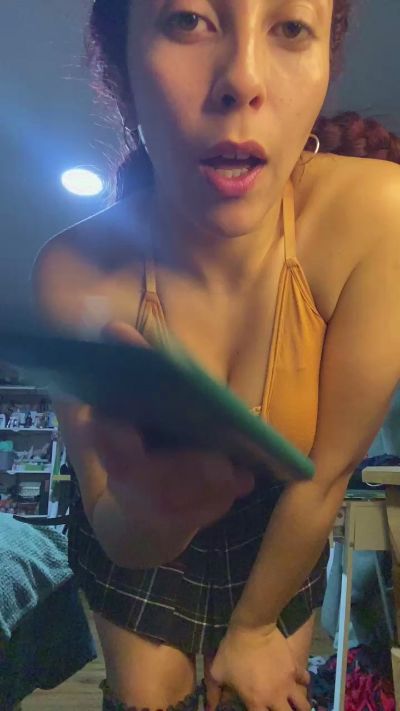 Reedgyal live cam on Cam4