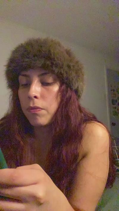 Reedgyal live cam on Cam4