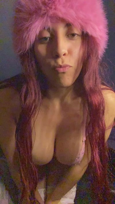 Reedgyal live cam on Cam4