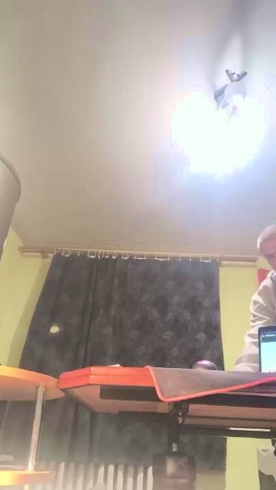 Regularfucker29 live cam on Cam4