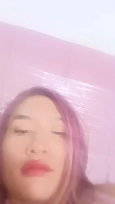 Reinalatina221 live cam on Cam4