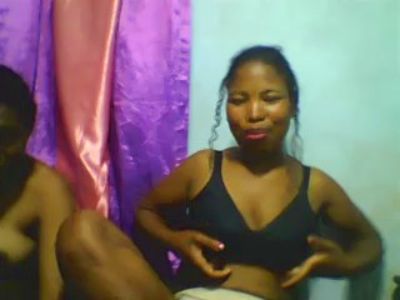 Reine2delice live cam on Cam4