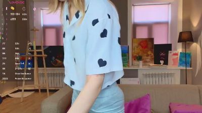 ReitaStrickert live cam on Cam4