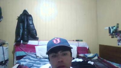 Remielromero777 live cam on Cam4