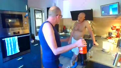 Remotcontrol live cam on Cam4