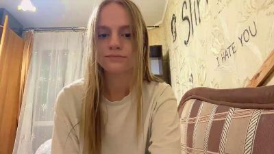 RennaEastman live cam on Cam4