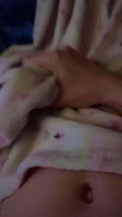 Rennid live cam on Cam4