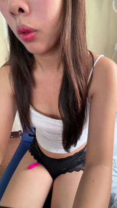 RessyTherstii live cam on Cam4