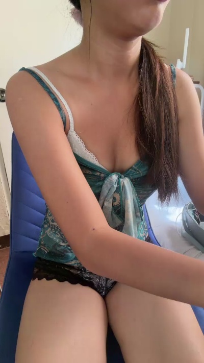 RessyTherstii live cam on Cam4