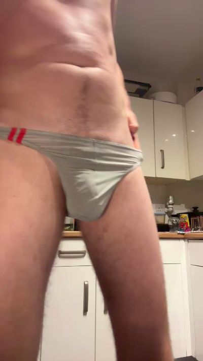 Retroman_6 live cam on Cam4