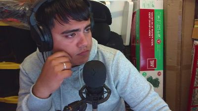 Reyhotfunny live cam on Cam4