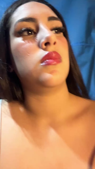 Reyna444 live cam on Cam4
