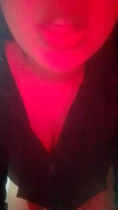 Reyna444 live cam on Cam4