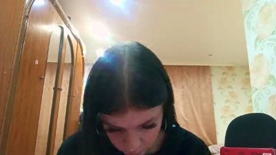 ReynaYau live cam on Cam4