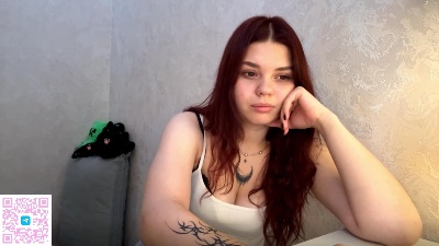 RhiannonTaruc live cam on Cam4