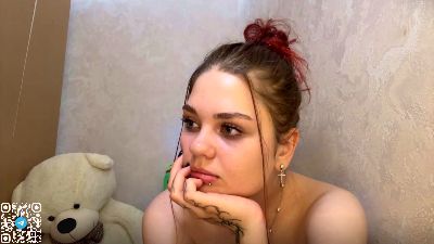RhiannonTaruc live cam on Cam4