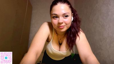 RhiannonTaruc live cam on Cam4