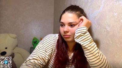 RhiannonTaruc live cam on Cam4