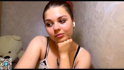 RhiannonTaruc live cam on Cam4