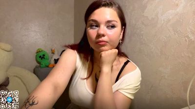 RhiannonTaruc live cam on Cam4