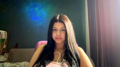 RiaDarakjy live cam on Cam4