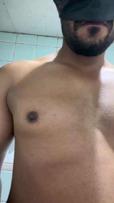 Riazfreeshow live cam on Cam4