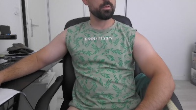 Ribeiro33240 live cam on Cam4